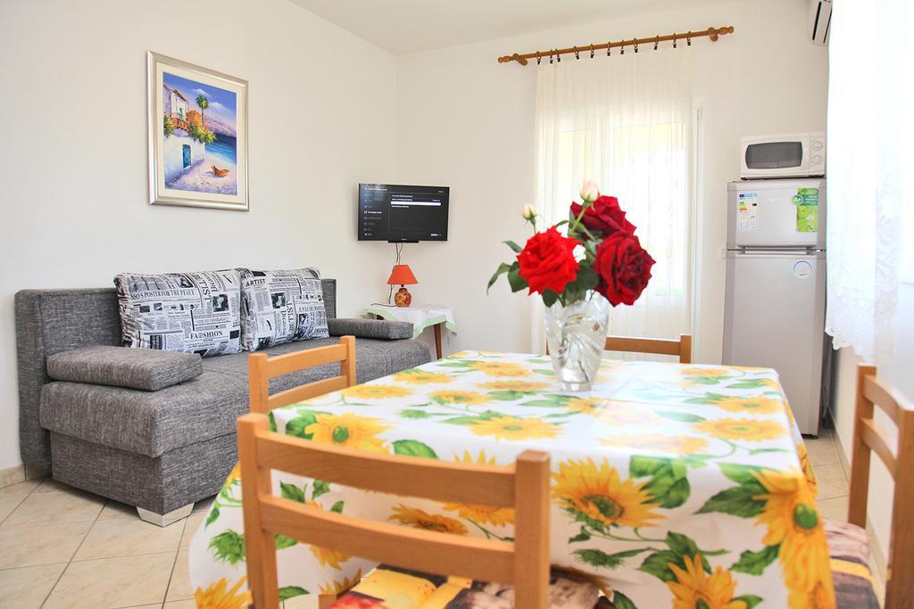 Villa Marijana Sreser Exteriör bild