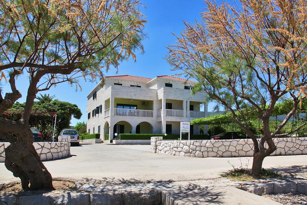 Villa Marijana Sreser Exteriör bild